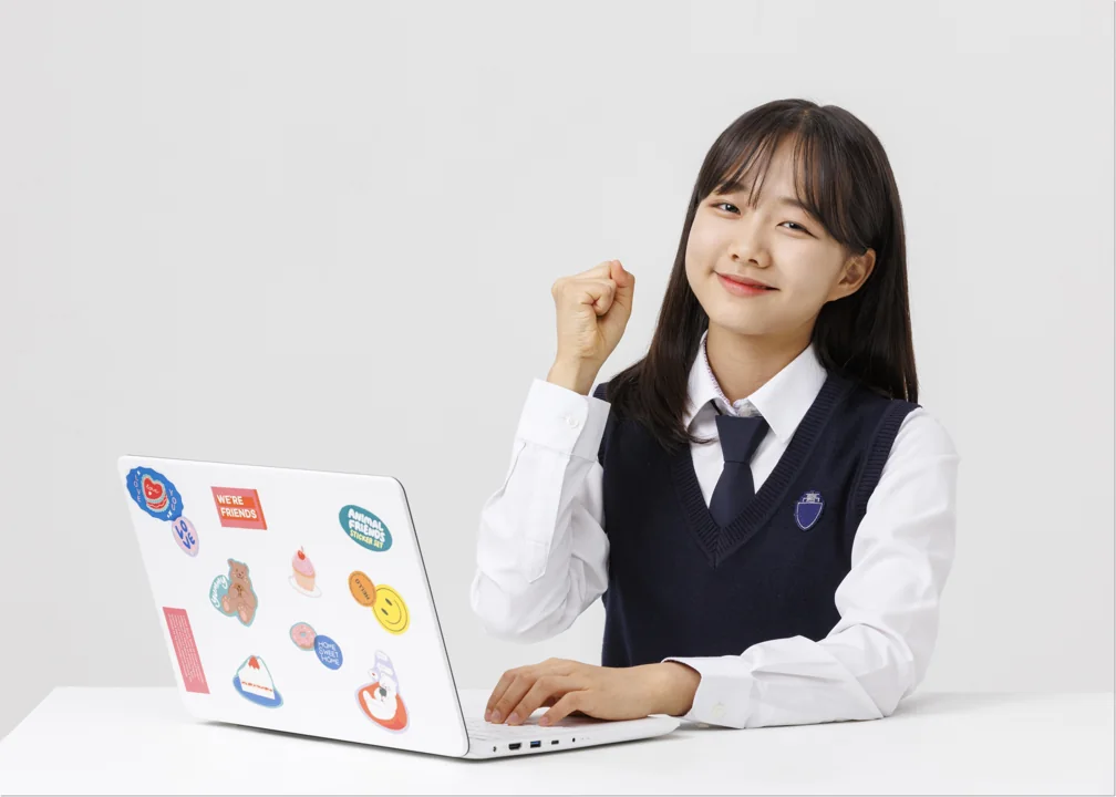 교재를 펼친 학생