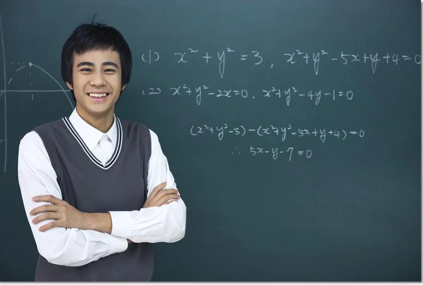 칠판 앞의 학생